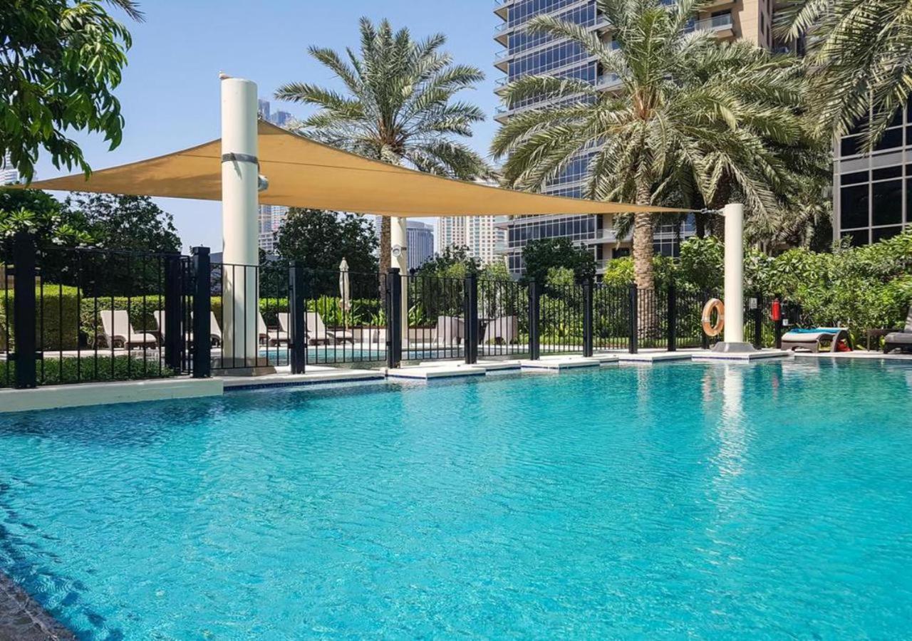 Nasma Luxury Stays - Fantastic Burj Khalifa View From This Fancy Condo Дубай Екстер'єр фото